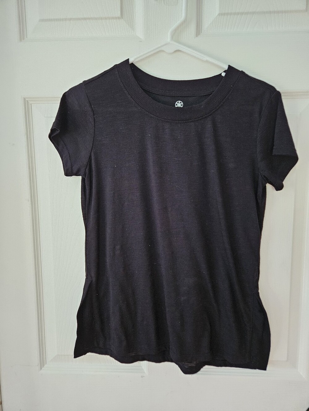 GAIAM Black Short Sleeve Crewneck Tee